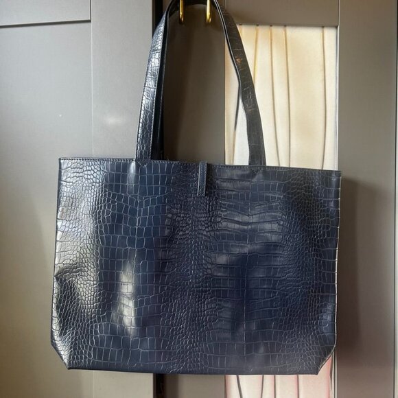 Saks Fifth Avenue Navy Faux Crocodile Print Tote Bag NWOT - Picture 1 of 10